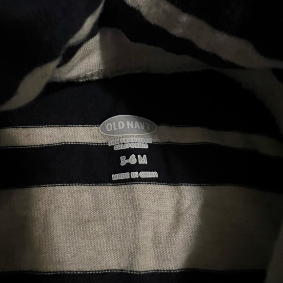 Cute striped onesie - Picture 2 of 2